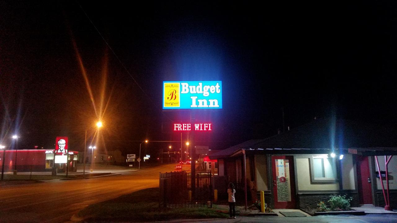 Budget Inn Чикаша Екстериор снимка